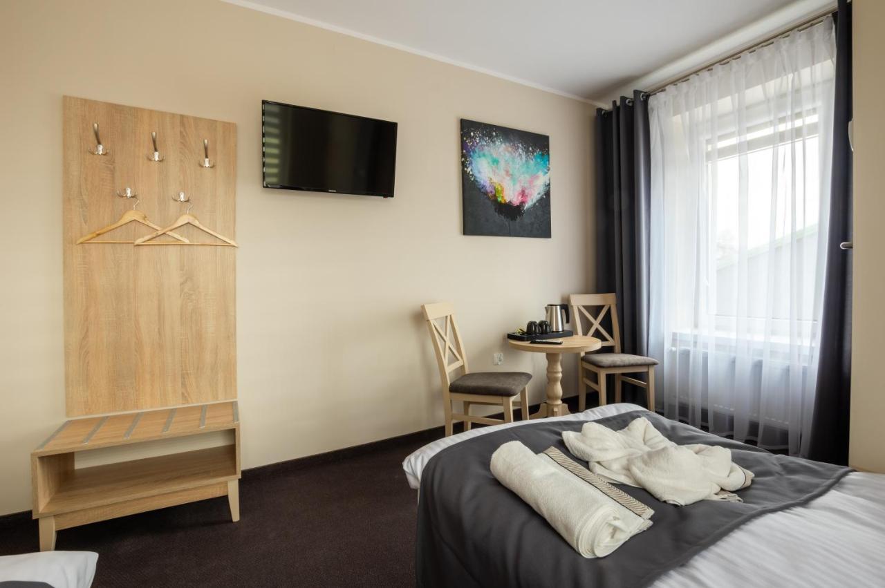 Aparthotel Astoria Fly Modlin Airport Pomiechówek Exteriér fotografie